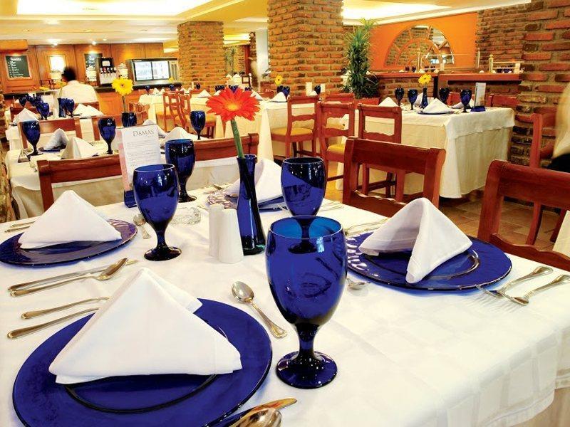 Hotel Emporio Reforma à Mexico Extérieur photo A table set for fine dining