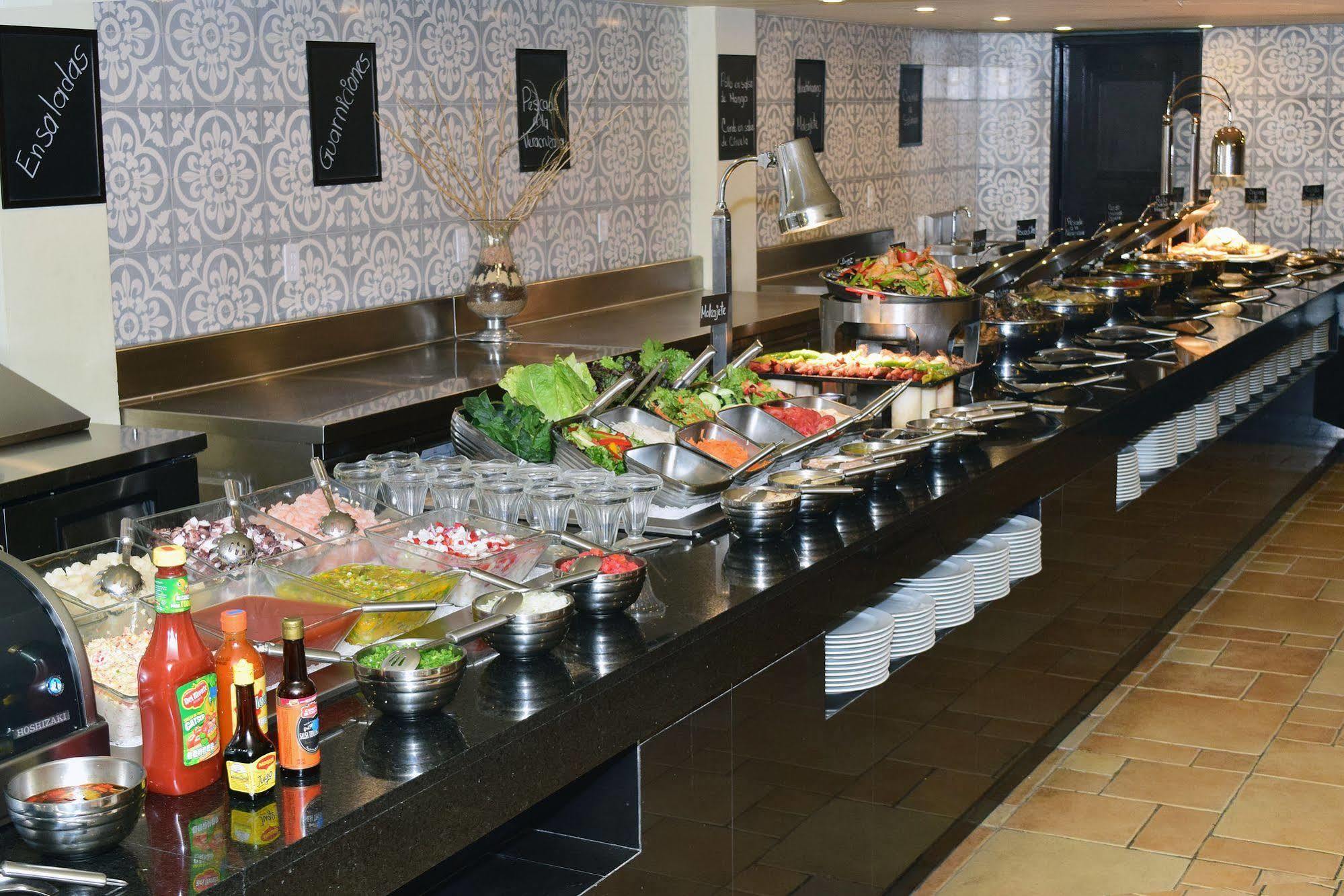 Hotel Emporio Reforma à Mexico Extérieur photo A salad bar